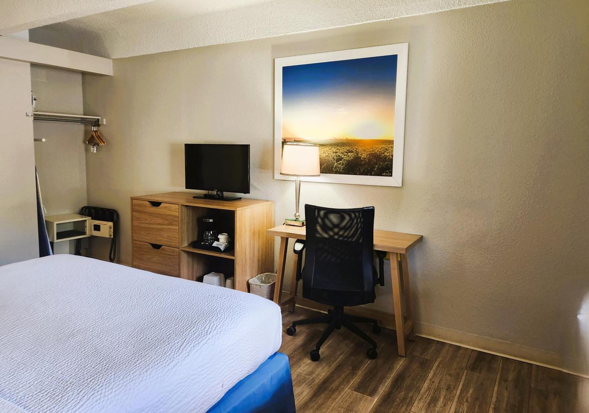 Days Inn By Wyndham Denver Downtown Eksteriør billede